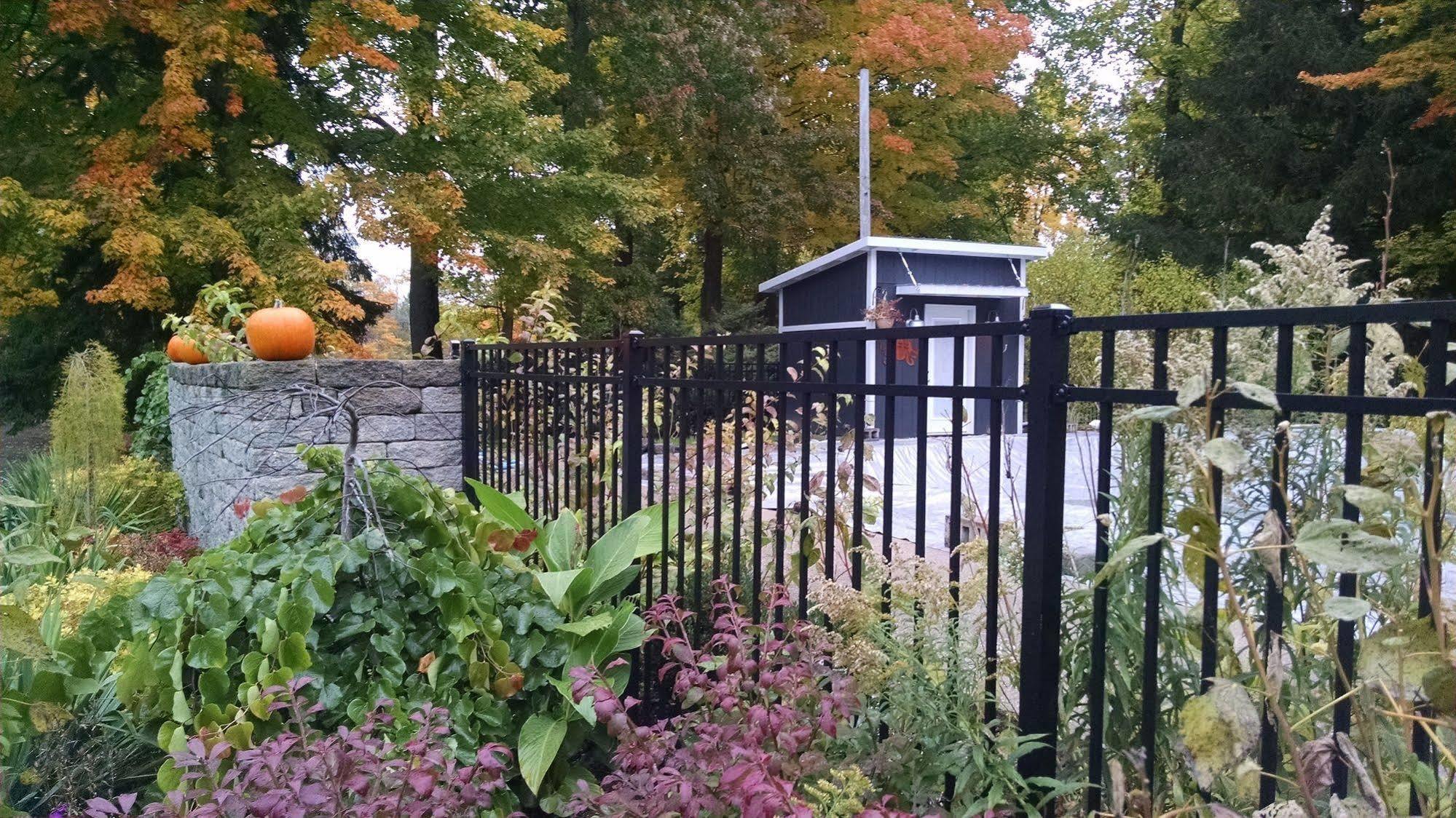 The Saugatuck Retro Resort Exterior photo