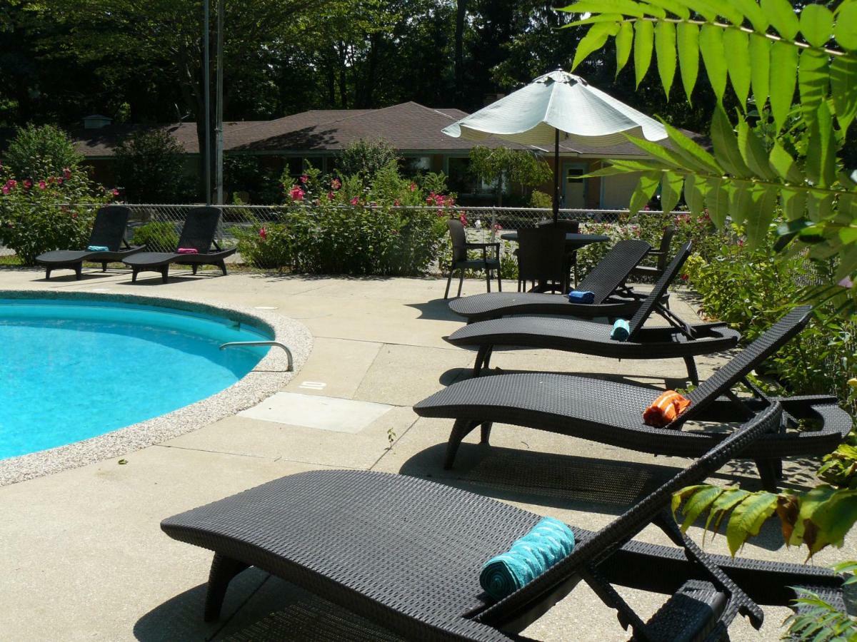 The Saugatuck Retro Resort Exterior photo